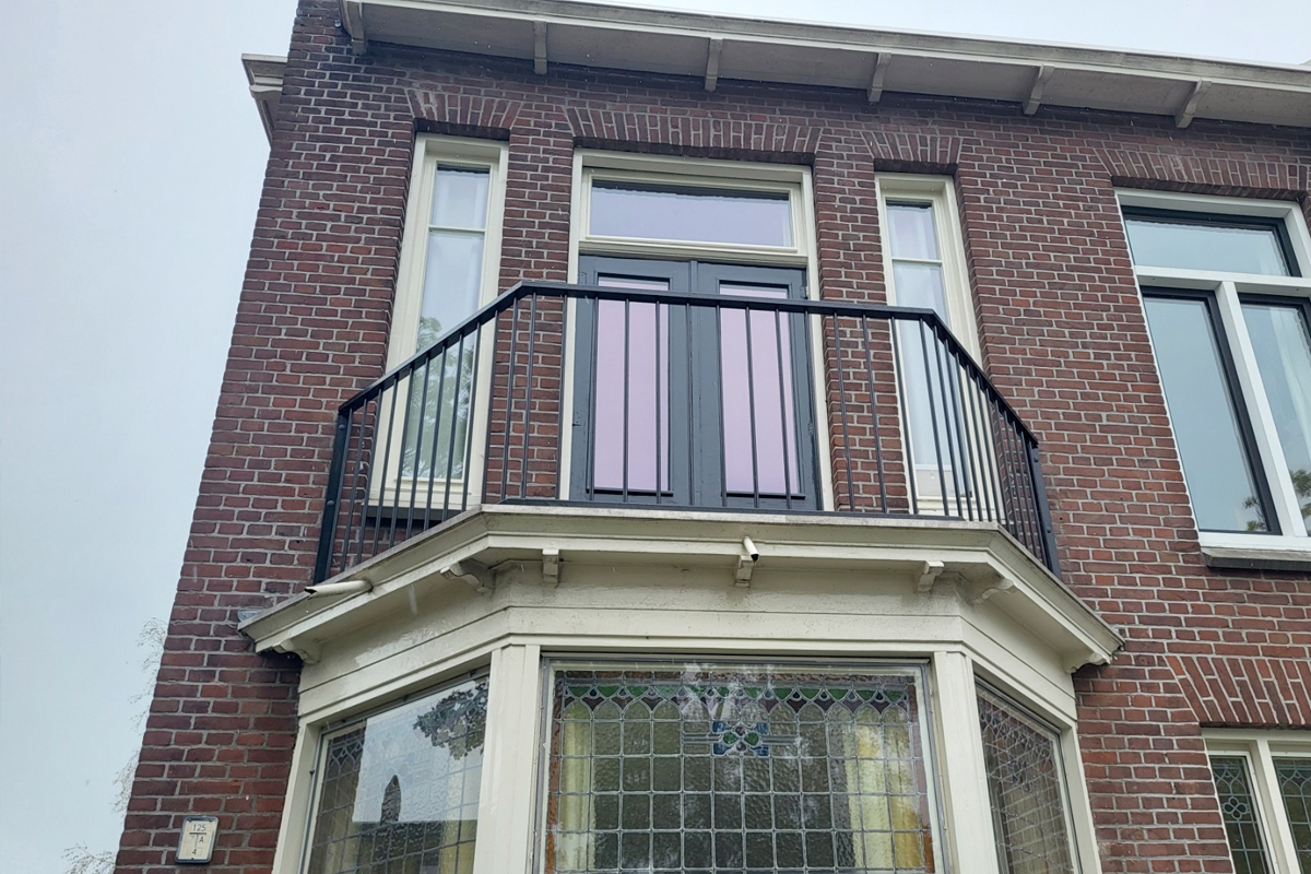 Goedkoop hekwerk voor een erker
